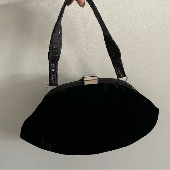 Adrianna papell black velvet handbag with snakeskin trim - Picture 7 of 11